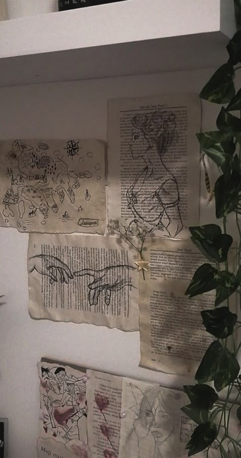 Wall Of Drawings Bedroom, Wall Drawings Aesthetic, Wall Doodle Art Bedroom Aesthetic, Aesthetic Drawing For Wall, Pages On Wall Aesthetic, Paper On Wall Aesthetic, Wall Sketches Ideas Bedroom, Old Lady Bedroom Aesthetic, Sketches For Room Decor