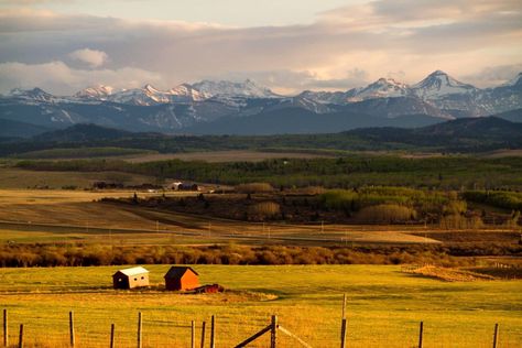 Alberta Landscape, Canada Country, Barn Homes, Pictures To Paint, Beautiful Nature Scenes, Barn House, Nature Scenes, Country Living, Beautiful Nature