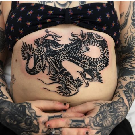 Photo by (egor_ches) on Instagram Lower Stomach Tattoos, Stomach Tattoos Women, Stomach Tattoo, Bookish Tattoos, Black Art Tattoo, Dragon Tattoo For Women, Tattoo Signs, Tattoos Skull, Traditional Ink