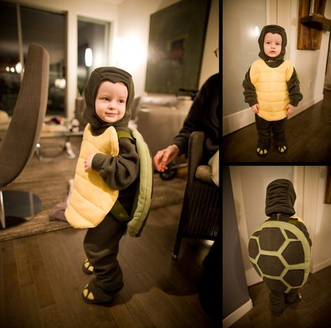 Homemade Turtle Costume | Flickr - Photo Sharing! Sea Turtle Costume, Sea Creature Costume, Homemade Mermaid Costumes, Homemade Turtles, Turtle Costume, Girl Group Costumes, Turtle Costumes, Couple Halloween Costumes For Adults, Pirate Halloween Costumes