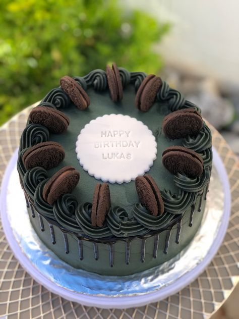 . Masculine Cake Design, Masculine Cakes For Men, Masculine Birthday Cake, Masculine Cake, Grad Party Inspo, Man Cake, Two Tier Cake, Decorating Cakes, Coffee Breakfast