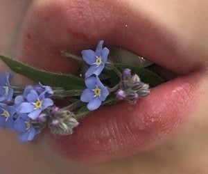 #aesthetic #beautiful #pretty #art #flowers #lips #alternative #cute  https://weheartit.com/entry/325153487 Lip Art, Star Sky, Character Aesthetic, Florence, Art Inspo, Floral Rings, Art Reference, Close Up, We Heart It