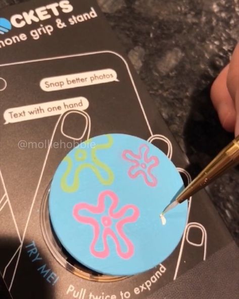 Pop Socket Painting Ideas, Painted Popsocket, Spongebob Episodes, Diy Pop Socket, Diy Pop, Pop Sockets, Simple Acrylic, Pop Socket, I'm Bored