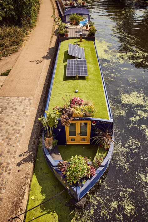 Canal Boats England Interior, Canal Boat Living, Houseboat Aesthetic, Narrow Boat, House Boat Interior, Boat House, Canal Boats England, Canal Boat Interior, Narrowboat Interiors