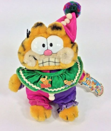 Garfield Plush, Clown Costume, Stuffed Animals, Skiing, Hobbies, Toys, Tags, Animals, Pins