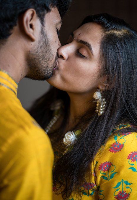 (6) Insta hotties on Twitter: "Need your lips for a while ♥️😍 https://t.co/3uPhUOro8G" / Twitter Breakup With Him, What Is Connection, Female Celebrity Fashion, Hot Poses, Video X, Cute Couples Kissing, Couples Poses For Pictures, Indian Actress Hot Pics, Your Lips