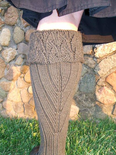 Socks And Leg Warmers, Kilt Socks, Outlander Knitting, Hand Knit Socks, Men In Kilts, Sock Knitting, Sock Knitting Patterns, Knitting Magazine, Knitted Socks