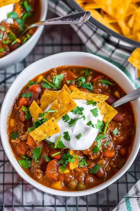 Spiced Pumpkin Chili Classic Chili, Chili Spices, Pumpkin Chili, Fall Comfort Food, Dessert Smoothie, Spiced Pumpkin, Soup Dinner, Vegan Pumpkin, Salad Side Dishes