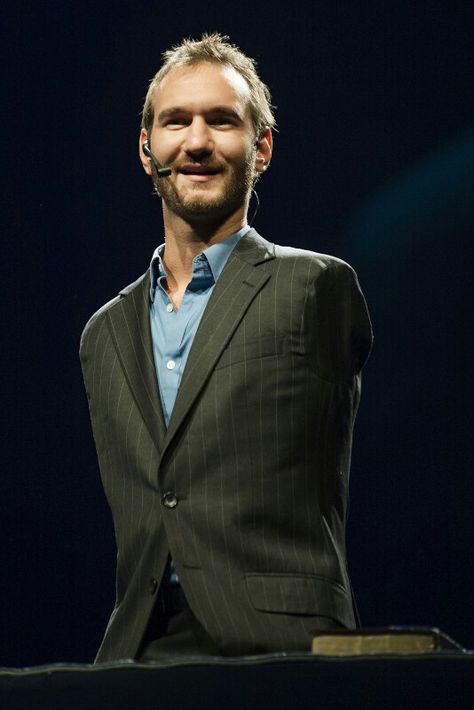 Nick Vujicic.. Waiting For A Miracle, Presentation Skills Training, Motivational Short Stories, Nick Vujicic, Subconscious Mind Power, Rare Disorders, Leadership Summit, Public Speaking Tips, Motivational Speaking