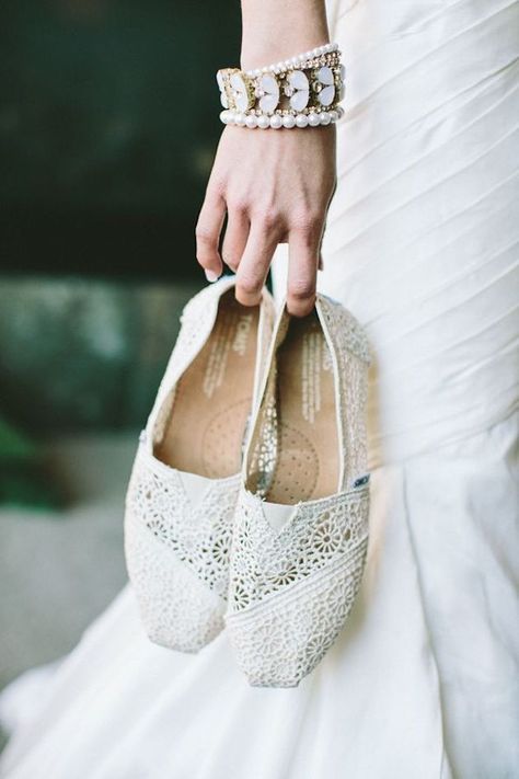 Bride Shoes Flats, Toms Wedding Shoes, Lace Toms, Bride Flats, Toms Shoes Women, Cheap Toms Shoes, Bridal Pumps, Toms Shoes Outlet, Wedding Shoes Comfortable