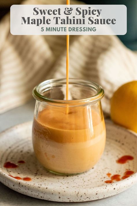 Sweet and Spicy Maple Tahini Sauce. Perfect for any salad or grain bowl and just requires 6 simple ingredients. Easy to make, ready in just 5 minutes. What Is Tahini Sauce, Easy Healthy Salad Dressing, Maple Tahini Dressing, Market Snacks, Roasted Cauliflower Salad, Homemade Sauce Recipes, Diy Food Gifts, Vegan Dip, Raw Foods