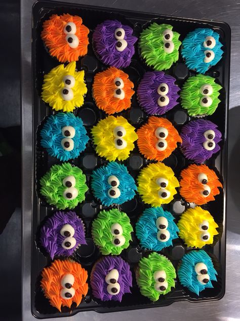 Monster Theme Birthday Cake, Monster Mash Cupcakes, Monsters 1st Birthday, Monsters Birthday Party Ideas, Monster Party Food Ideas, Monster Mash 1st Birthday Party, Lil Monster 1st Birthday, Monster Smash Cake 1st Birthdays, One Little Monster Birthday