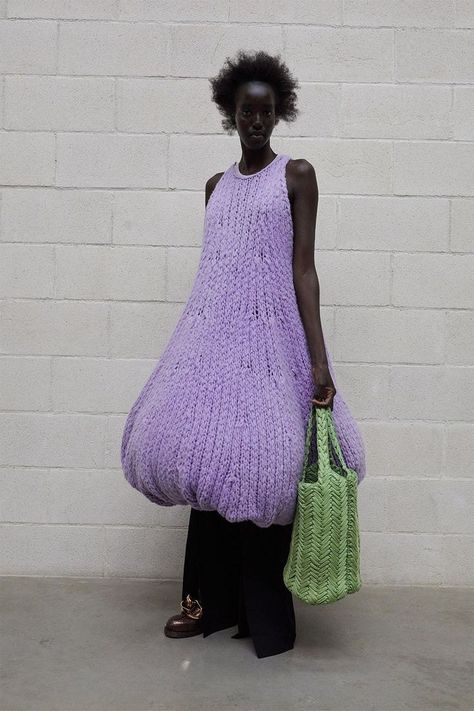 Mini Bucket, Fashion Week Runway, Jw Anderson, Trending Handbag, Knitting Designs, Milan Fashion Week, Paris Fashion, The Fashion, Paris Fashion Week