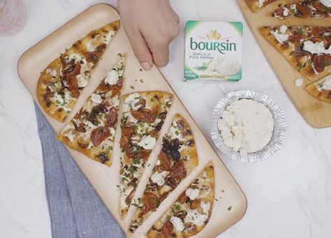 Caramelized Shallot & Prosciutto Flatbread with Boursin Cheese - PureWow Prosciutto Flatbread, Boursin Cheese Recipes, Boursin Recipes, Wow Recipes, Butternut Squash Pizza, Prosciutto Recipes, Grey Poupon, Caramelized Shallots, Boursin Cheese