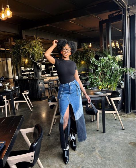 90s Fashion Skirt Outfit, Denim Skirt Black Women, Denim Maxi Skirt Outfit Black Women, Jean Maxi Skirt Outfit Summer, Denim 90s Outfit, Skirts Outfits Black Women, Maxi Skirt Outfit Black Women, Jean Skirt Outfits Black Women, Denim Skirt Outfit Black Women