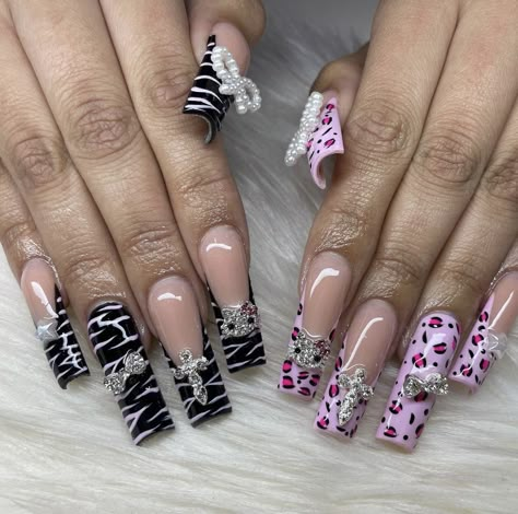 Tips Nails Design, Zebra Stripe Nails, Funny Bunny Nails, 2000s Nails, Anime Y2k, Press On Nails Long, Band Nails, Kitty Nails, Acrylic Toe Nails