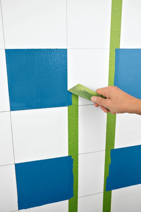 How To Paint Checkerboard Pattern Wall, Gingham Painted Walls, Checkered Wall Mural, Checkerboard Wall Paint, How To Paint A Checkered Wall, How To Paint Checkerboard Pattern, Checkered Wall Paint, Diy Checkered Wall, Paint Checkerboard Pattern