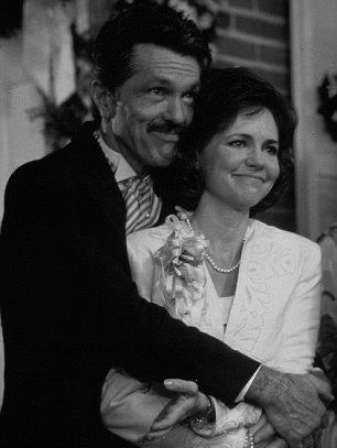 Drum Eatenton (Tom Skerritt) and M'Lynn Eatenton (Sally Field) in Steel Magnolias, 1989 Steel Magnolias Quotes, Steel Magnolias 1989, Magnolia Movie, Tom Skerritt, Sally Field, Steel Magnolias, Chick Flicks, Movie Costumes, Julia Roberts