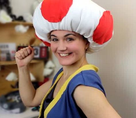 Mario Toad Costume Diy, Diy Toadette Costume, Toad Mario Costume, Toad From Mario, Toadette Costume, Mario Halloween Costumes, Toad Costume, Mario Costume, Diy Hat