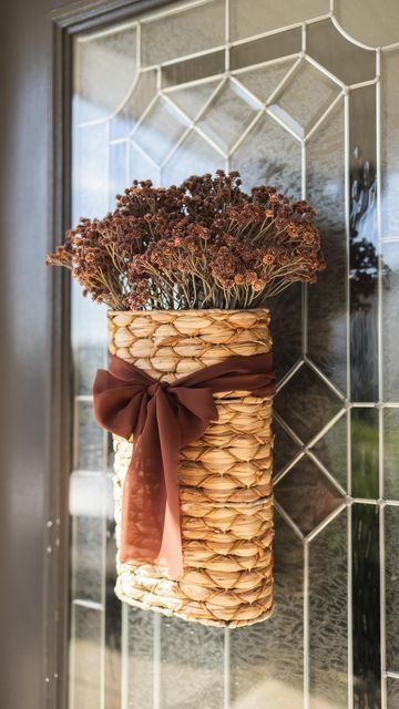 Basket Wreaths For Front Door Fall, Fall Basket Door Wreath, Large Basket Decor Ideas Fall, Hanging Basket On Front Door, Fall Decor Basket Ideas, Fall Basket Wreaths For Front Door, Fall Door Basket Ideas, Fall Hanging Basket Ideas, Large Basket Decor Ideas