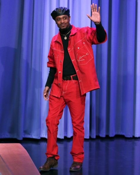 Lakeith Stanfield's Outfit Is a Fully Uncut Gem | GQ Red And Black Outfits, Black Outfit Men, Trendy Boy Outfits, Red Monochrome, Best Mens Fashion, Mens Outfit Inspiration, Black Turtleneck, Best Of The Best, Urban Wear