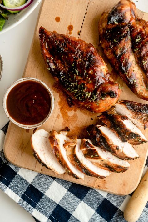 The root beer in this Marinated Root Beer Grilled Chicken recipe gives it a nice sweet flavor and helps make your chicken so moist! Chicken And Stuffing Bake, Root Beer Chicken, 6 Sisters, Root Beer Recipe, Stuffing Bake, Bbq Foods, Chicken Zucchini Casserole, Chicken And Stuffing, Zucchini Casserole Recipes