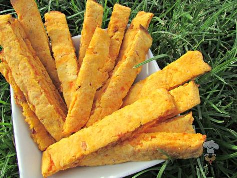 (wheat and gluten-free) sweet potato bacon pineapple biscotti dog treat/biscuit recipe Pineapple Biscotti, Bacon Pineapple, Sweet Potato Bacon, Potato Bacon, Pet Treats Recipes, Dessert Chef, Gluten Free Sweet Potato, Easy Dog Treats, Dog Treats Homemade Recipes