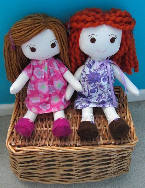 Wee Wonderfuls – Sewing Rag Dolls | Imagine Our Life Diy Cloth Dolls How To Make, Felt Wig, Simple Rag Doll, Wee Wonderfuls, Rag Doll Dress, Shoebox Ideas, Wig Tutorial, Diy Rag Dolls, Dolls Hair