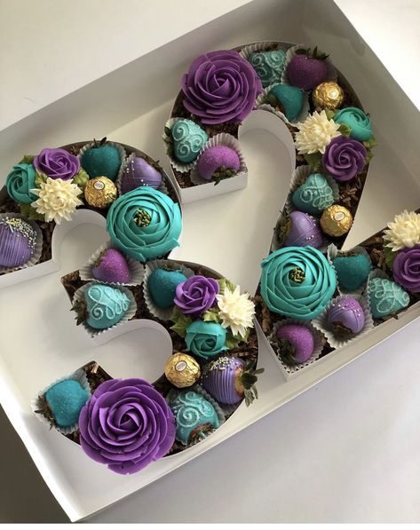 Boujee Cupcakes, Number Cupcakes, Designer Desserts, Happy 32nd Birthday, Strawberries Ideas, Dipped Berries, Creative Chocolate, Treat Making, Letter Cakes