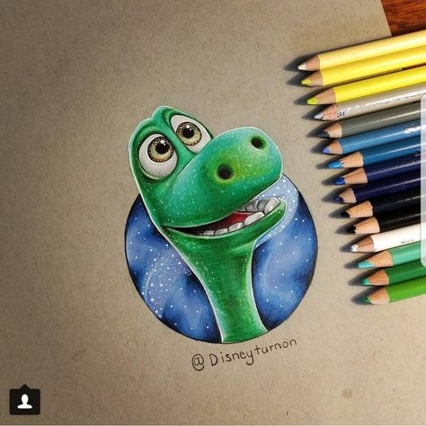 The good dinosaur Colored Pencil Artwork Ideas, Prismacolor Drawing, Disney Character Drawings, Easy Disney Drawings, Good Dinosaur, Disney Canvas Art, Disney Drawings Sketches, Prismacolor Art, Crayon Drawings