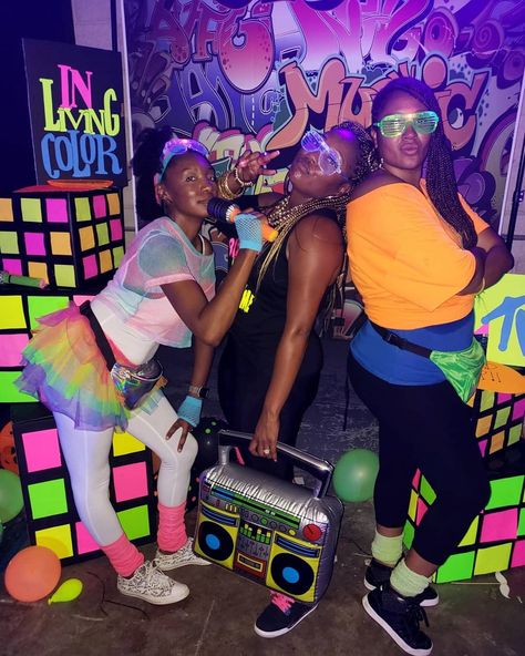 80's/90's Glow Party Backdrop #CrimsonKissesEvents 80s Glow Party, Glow Party Outfit, 90s Theme Party Decorations, 00s Party, 90s Themed Outfits, 90s Party Ideas, 90s Theme Party Outfit, 90s Party Decorations, 90s Party Outfit