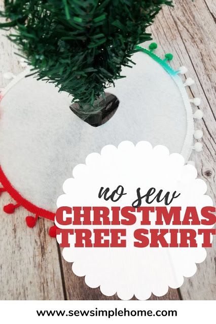 No Sew Christmas Tree Skirt Tutorial | Sew Simple Home Sew Christmas Tree, Diy Mini Christmas Tree, Mini Christmas Tree Skirt, Felt Tree Skirt, Diy Christmas Tree Skirt, Sew Christmas, Skirt Pattern Free, Tree Skirt Pattern, Sewing Projects Free