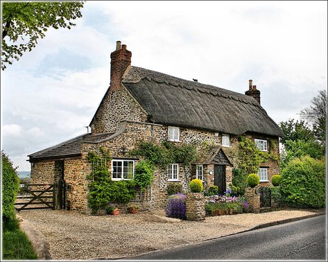 Fantasy Buildings, British Cottage, English Country Cottages, Sims Houses, Country Things, Sims Builds, English Country Cottage, Stone Cottages, Lifestyle Goals