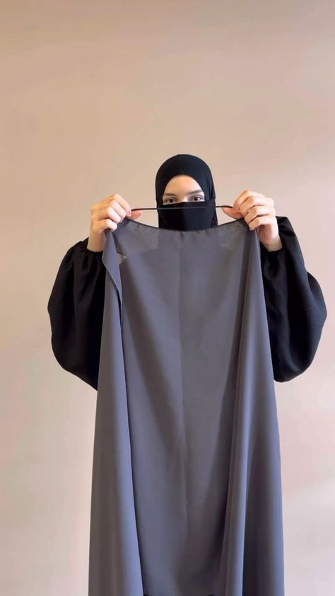 Aesthetic Outfits Modest, Mode Niqab, Islamic Fashion Dresses, Muslimah Style, Hijab Designs, Niqab Fashion, Hijab Style Tutorial, Modest Dresses Fashion, Modesty Outfits