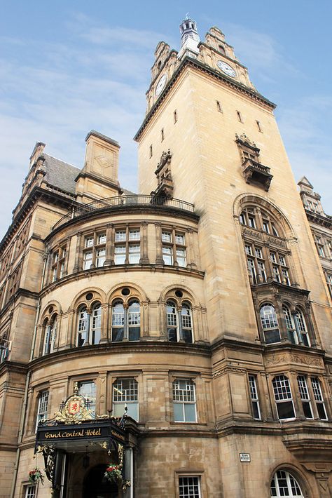 The 'Glasgow Style' City Walking Tour | Glasgow School of Art | Flickr Scottish Buildings, Glasgow Architecture, Glasgow Style, Edinburgh Travel, Scotland History, Scotland Forever, Glasgow City, Glasgow School, Glasgow School Of Art