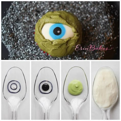 Horror Cookies Ideas, Eyeball Cupcakes Halloween, Eyeball Tutorial, Spooky Bakery, Eye Cupcakes, Edible Eyeballs, Eyeball Cookies, Eyeball Cupcakes, Creepy Cupcakes