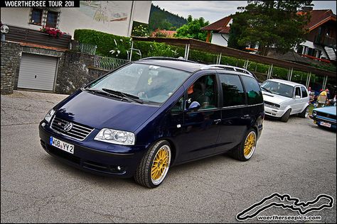 Bike Camper, Vw Sharan, Ford Galaxy, Tuning Cars, Seat Alhambra, Car Projects, Family Car, Car Tuning, Mini Van