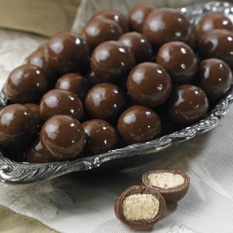 Malted Milk Balls - Oh Snap! Cupcakes Malted Milk Balls Recipe, Homemade Milk Chocolate, Milk Balls, Easy Christmas Candy Recipes, Malted Milk Balls, Chocolate Malt, Candy Recipes Homemade, Malted Milk, Christmas Candy Recipes