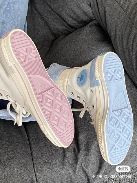 Pink And Blue Converse, Pink And Blue Outfit Aesthetic, Pastel Converse, Cute Converse Shoes, Cute Converse, Preppy Shoes, Pretty Shoes Sneakers, Kawaii Shoes, Shoe Wishlist