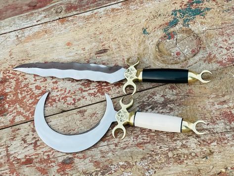 Druid's Crescent Moon Boline with Bone Handle for Ritual Work, Wicca, Witchcraft, Herbalists, Gardening, Altar Tools, Candle Inscription Vorpal Blade, Knife Aesthetic, Witch Tools, Altar Tools, Character Clothes, Hand Forged Knife, Pretty Knives, Ritual Tools, Wicca Witchcraft