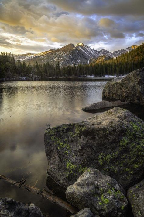 27 photos that prove Rocky Mountain National Park is a nature lover’s paradise | outtherecolorado.com Lake Summer, Summer Sunrise, Sunrise Lake, Utah Hikes, Scenic Roads, Emerald Lake, Continental Divide, Colorado Hiking, Alpine Lake