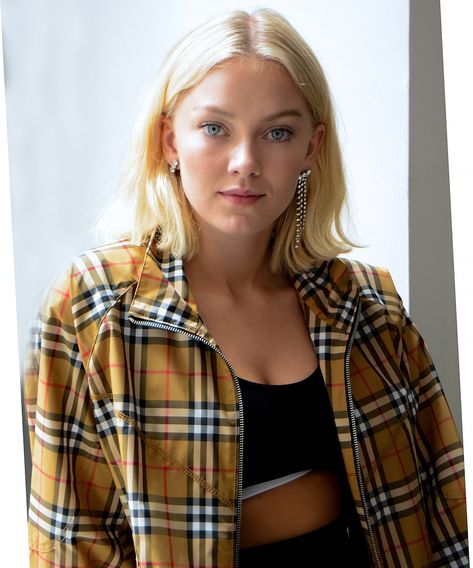 Listen to a Norwegian starlet: Astrid S. Astrid S, Dope Music, Celebrity Singers, Personal Style Inspiration, Girls Music, Favorite Hairstyles, Justin Timberlake, Portrait Inspiration, Grown Up