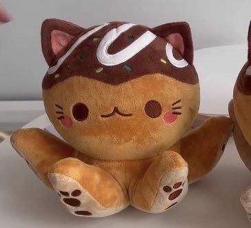 Onicake Co @ Shark Bags Comin’ Soon on Twitter: "Plush #wip his head is a little smoll, we’re gonna try to make it bigger 🐙 🐱 do you care himb?… " Cute Squishies, Cute Plushies, Kawaii Plush, Kawaii Plushies, Cute Stuffed Animals, Cute Toys, Cute Plush, Cute Dolls, Plush Dolls