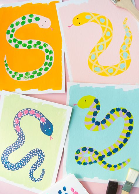 Snake Diy Craft, Aunt Duties, Snake Crafts, Happy Crafts, Snake Illustration, Fingerprint Art, Crafts And Activities For Kids, Montessori Art, Handmade Charlotte