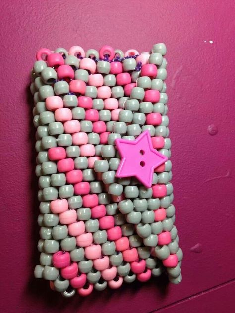 Kandi wallet Kandi Wallet, Kandi Purse, Kandi Bag, Small Purse Pattern, Kandi Mask, Kandi Beads, Kandi Inspo, Diy Kandi Bracelets, Hand Beaded Bag