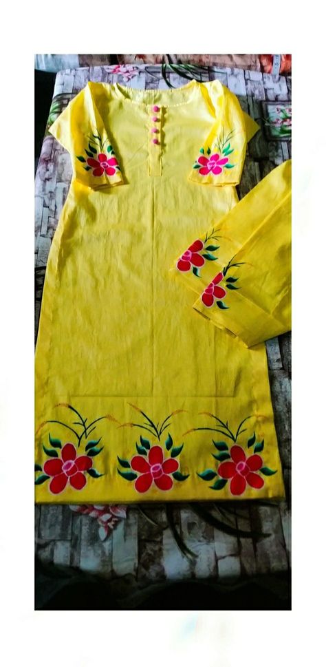 Painting Suits Punjabi, Suit Painting Designs Punjabi, Painting Dupatta, Handpainted Suits, Suits Art, Painted Suits, Fabric Colour Painting, Cloth Painting, Dupatta Design