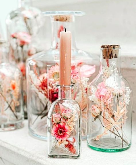 Vases With Flowers, Deco Champetre, Bridal Shower Diy, Diy Bridal, Glass Vases, Wedding Cake Designs, Bottle Crafts, Wedding Shower, Cake Designs