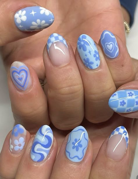 Summer Aesthetic Nails 2023, Blue Groovy Nails, Colorful Hibiscus Nails, Blue To Purple Nails, Vintage Summer Nails, Fun Creative Nail Designs, Blue Aesthetic Nails Short, Short Gel Nail Art Designs, Nail Art On Blue Nails