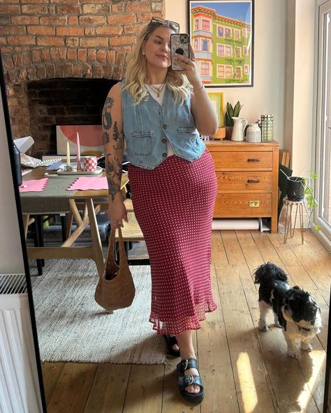 5 mins of bank holiday sun ☀️ Cool Midsize Outfits, Fun Style Outfits, Simple Mom Outfits, Outfit Ideas Summer, Plus Size Style, Midsize Fashion, Summer Ootd, Curve Fashion, Bank Holiday