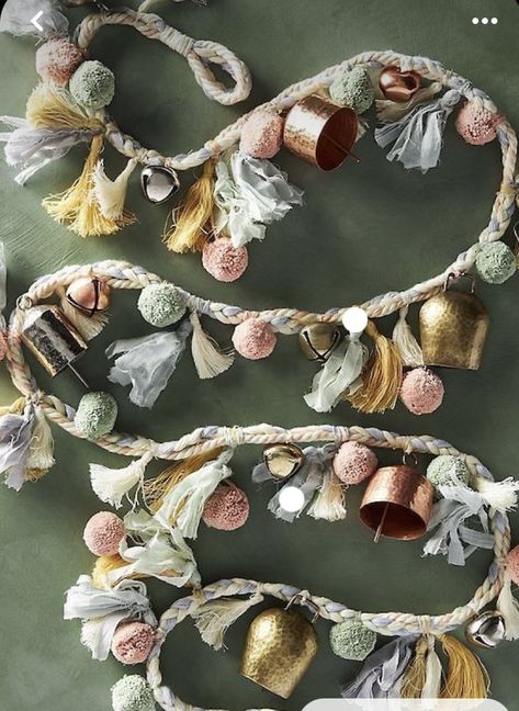 Anthropologie Christmas, Anthropologie Holiday, Boho Christmas, Noel Christmas, Christmas Deco, Xmas Crafts, Christmas Garland, Christmas Inspiration, Yule